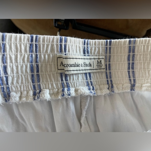 Abercrombie & Fitch| Nautical Relaxed Fit Shorts, Paperbag Style—Size Med••• - Picture 4 of 7